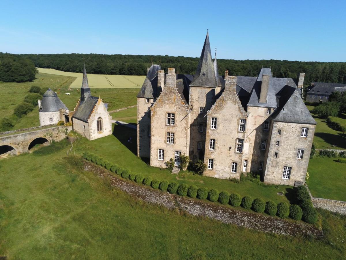 Chateau De Bourgon Montourtier Exterior foto